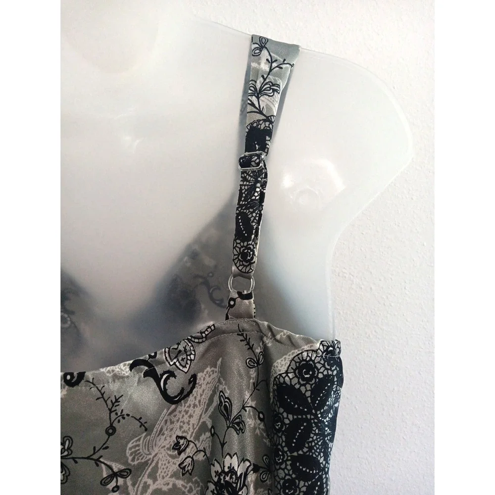 Y2K Babydoll Top Medium Gray Romantic Floral Satin Boho Fairy‎ Grunge Whimsigoth - Picture 7 of 15